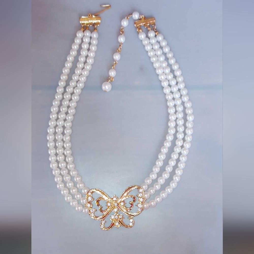 Vintage Avon 3-Strand Faux Pearl Choker Necklace gold-tone rhinestone butterfly
